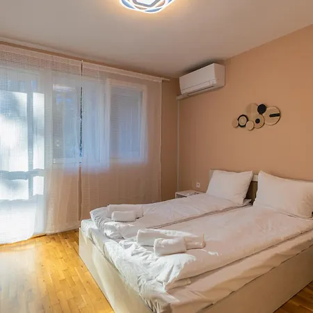 Apartment Family - 3 Bedrooms Warna