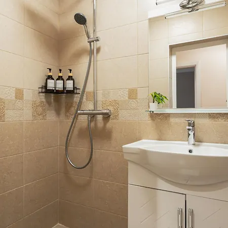 Family - 3 Bedrooms Apartment *